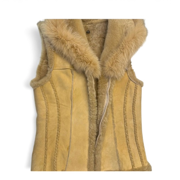 Mitchie’s Matchings Genuine Shearling Vest - Picture 3 of 16